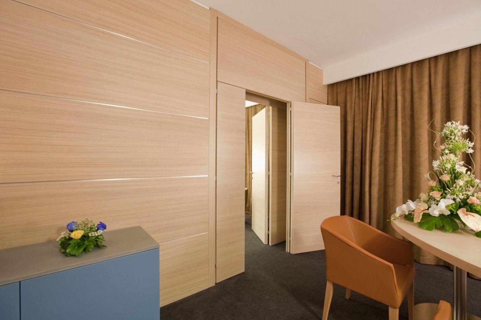 Centrum Palace Hotel & Resorts Campobasso Bagian luar foto